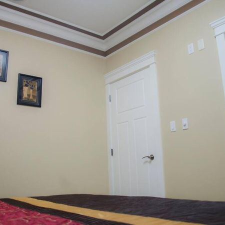 Rocky Ridge Executive Suite Victoria Esterno foto